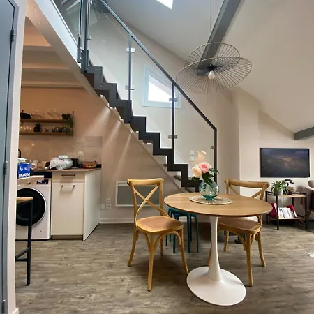 Stylish & Cosy Mezzanine In Historical Old Town * Άννεσι
