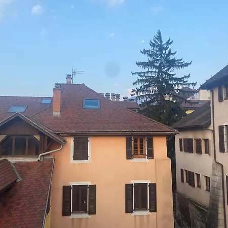 Διαμέρισμα Stylish & Cosy Mezzanine In Historical Old Town *